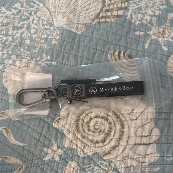 Mercedes-Benz Black Keychain - Picture 1 of 5